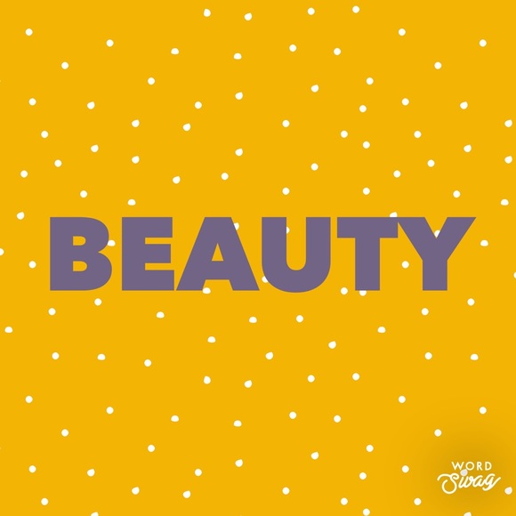 All items in this section are beauty related. - Picture 1 of 1